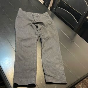 Old Navy women’s high rise pixie skinny with secret smooth pockets; grey size 8